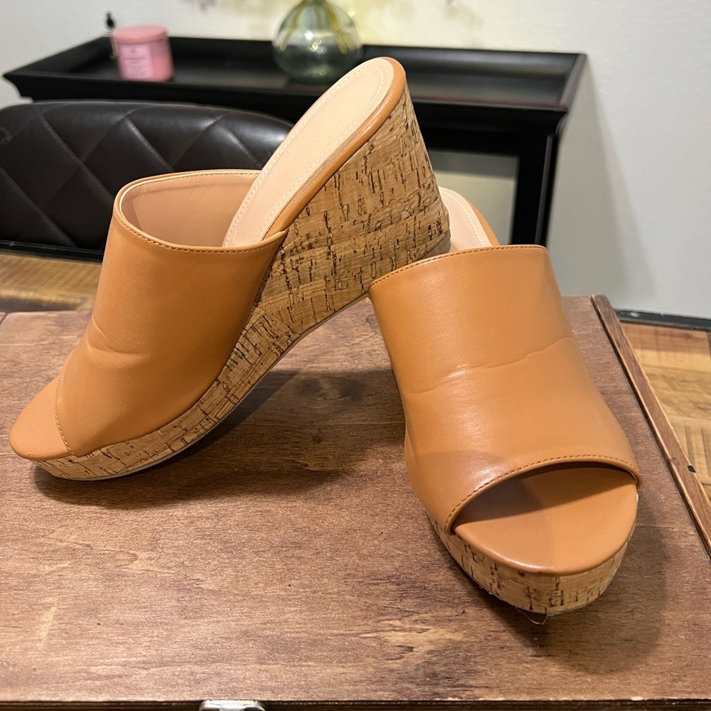 Elegant Tan Wedge Mules Sz 6